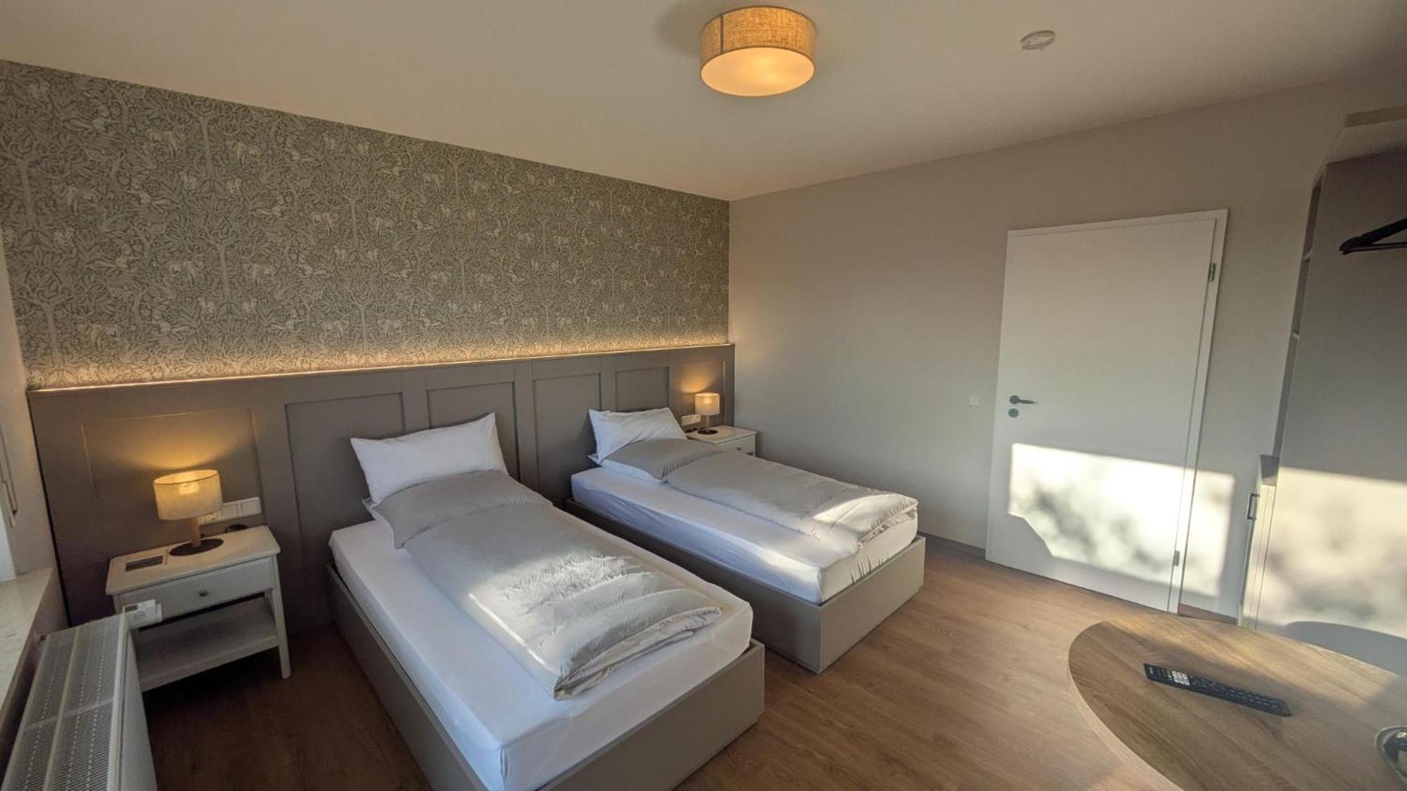 Landhotel Sonneneck - Breuna Im Naturpark מראה חיצוני תמונה