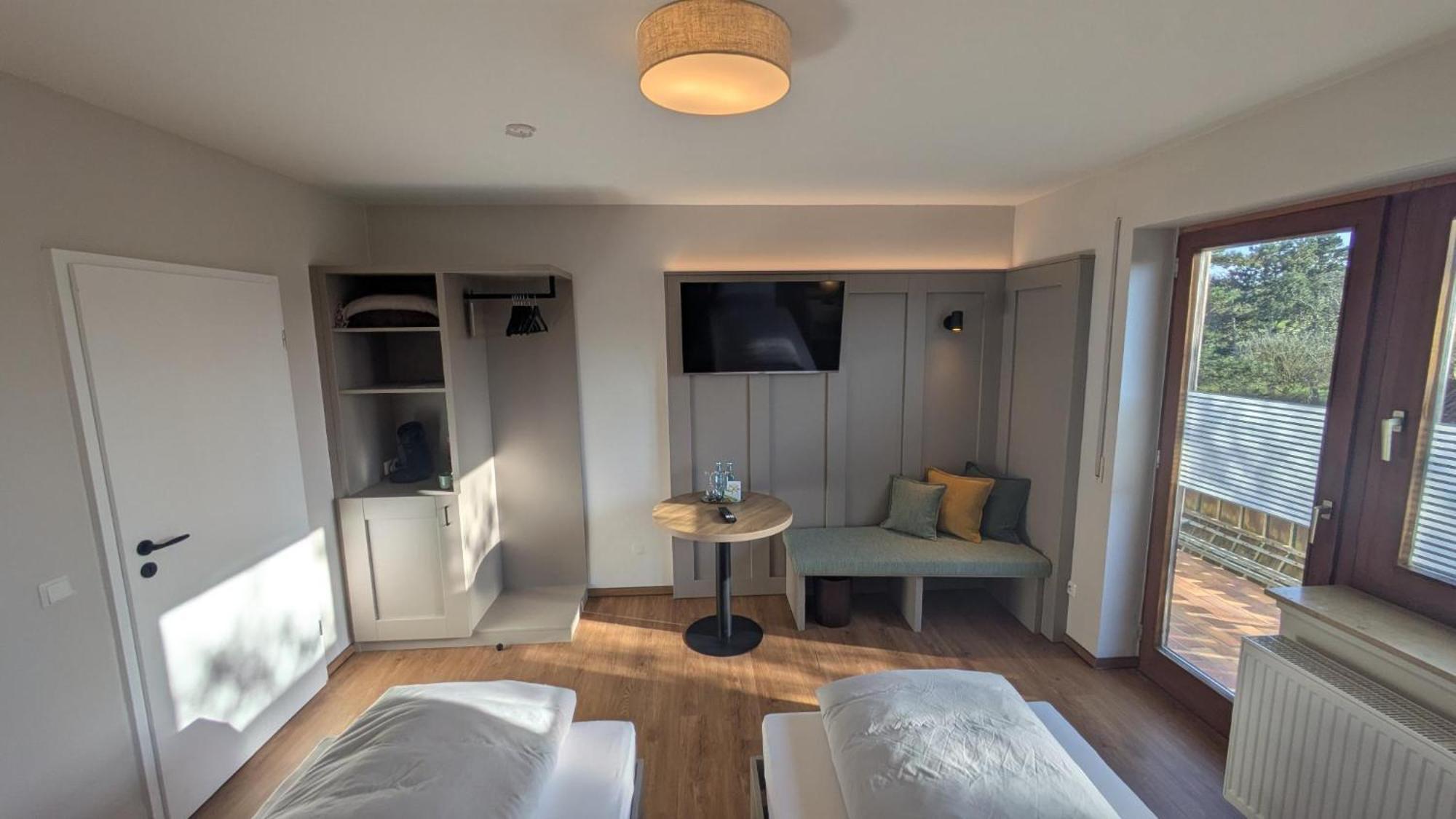 Landhotel Sonneneck - Breuna Im Naturpark מראה חיצוני תמונה