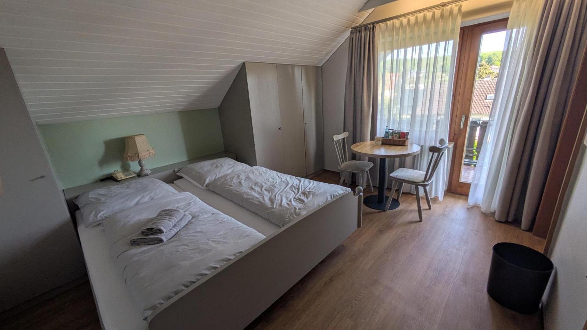 Landhotel Sonneneck - Breuna Im Naturpark מראה חיצוני תמונה