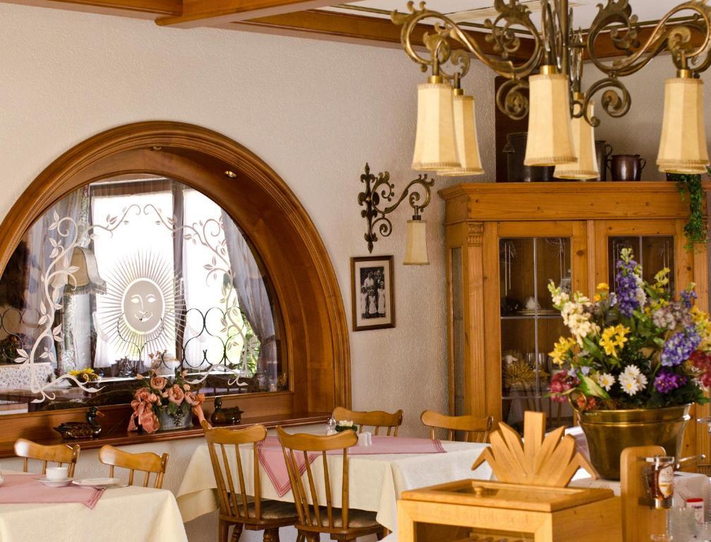 Landhotel Sonneneck - Breuna Im Naturpark מראה חיצוני תמונה