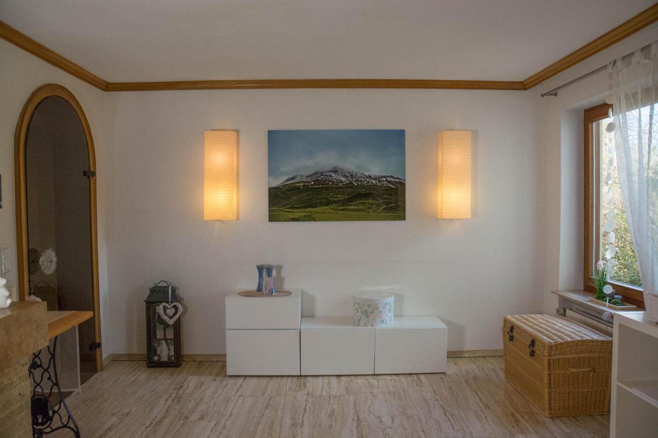 Landhotel Sonneneck - Breuna Im Naturpark מראה חיצוני תמונה